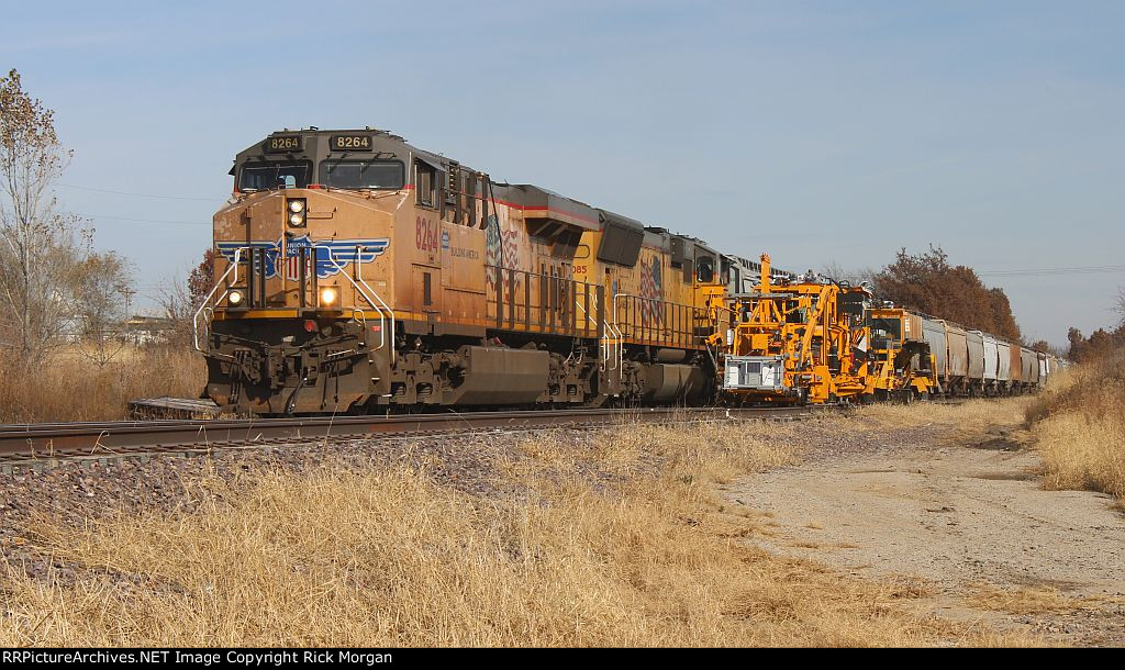 Westbound UP grain at Polo